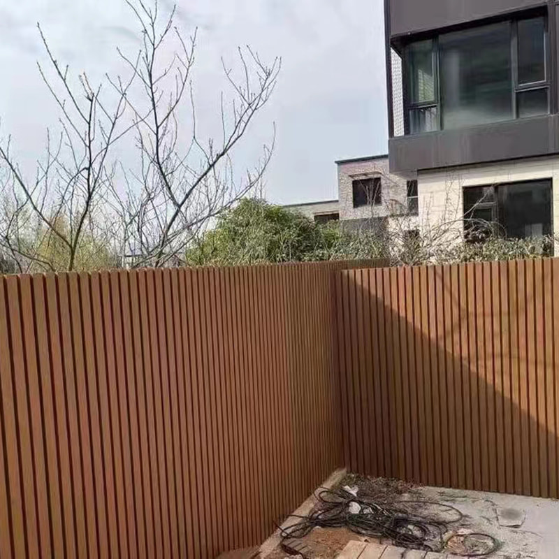 Co-extrusionem Decorative Fence Screen Weather repugnant Wpc Composita Privacy Garden Fence Solem-probationem gere repugnans Anti-termite Securus Install