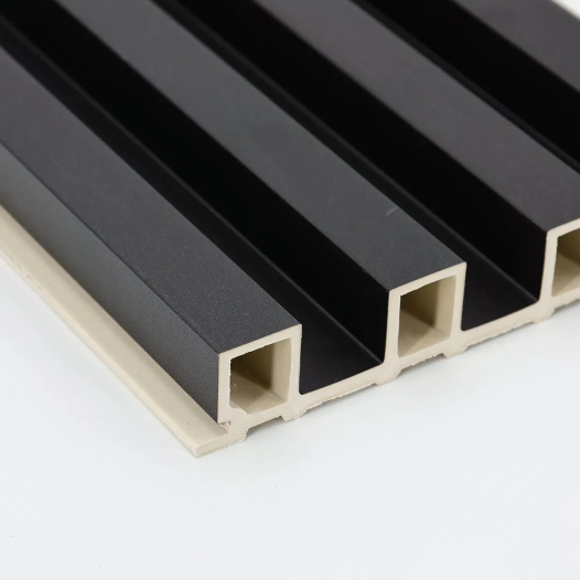 Quomodo elige WPC Wall Panel Crassitudo? A Guide ad 5mm, 7mm, 9mm, et 12mm Applications